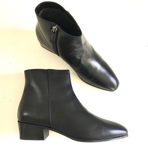NEW Aquatalia Women Ankle Booties Black Leather 9